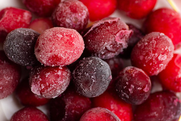 preparation of aromatic tea from berries and cinnamon