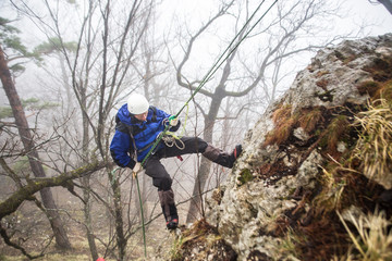 Obraz premium Mountaineer in the mountains