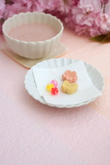 桜ラテと干菓子