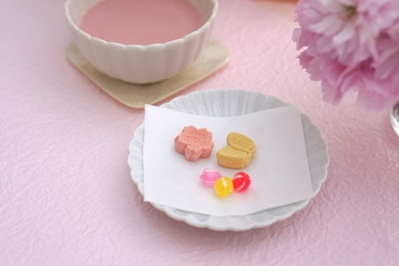 桜ラテと干菓子