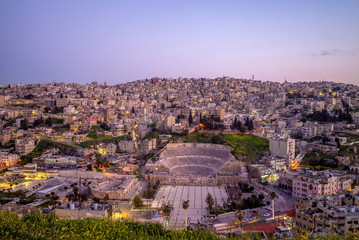skyline of Amman, capital of Jordan, at night - obrazy, fototapety, plakaty