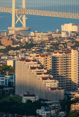 マンションに斜光