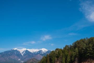 春の木曽駒ヶ岳　信州　長野　冠雪