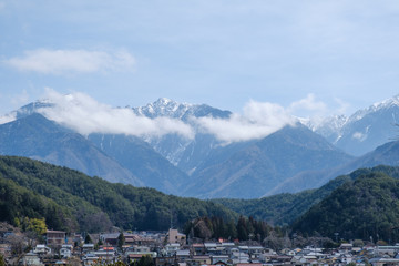 Fototapeta na wymiar 木曽駒ヶ岳と上松町