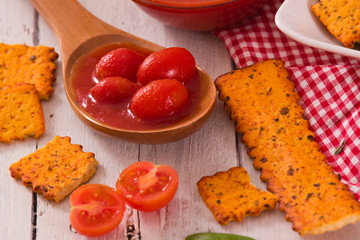 Tomato crackers.