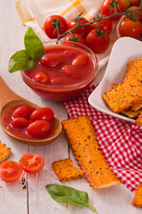 Tomato crackers.