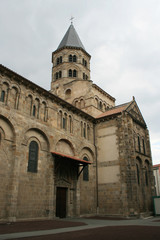Fototapeta na wymiar Notre-Dame-du-Port basilica - Clermont-Ferrand (France)