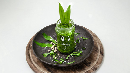 Ostern Osterhase Hase Bärlauchpesto