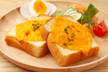 チーズトースト