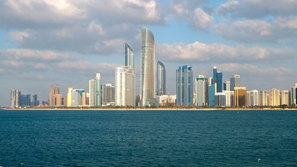 Fototapeta premium abu dhabi waterside view
