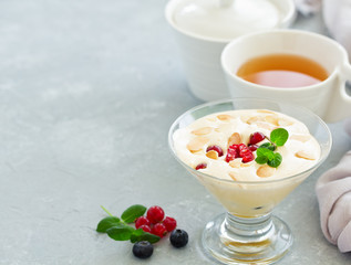 Zabaglione with champagne and berries. French dessert. - obrazy, fototapety, plakaty