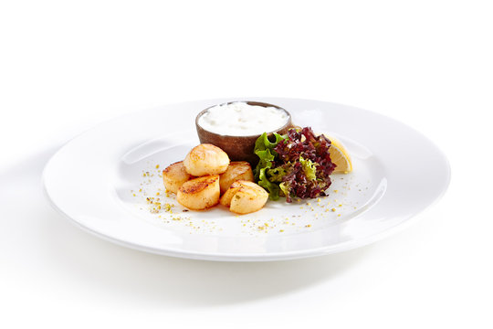 Fried Sea Scallop with White Sauce