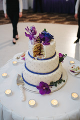 Obraz na płótnie Canvas Cake sweet and beautifully decorated with flowers.