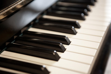 Naklejka premium piano keyboard closeup