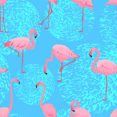 Obraz premium Pink flamingos in different poses. Seamless summer tropical pattern.