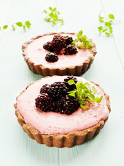 Tarts with blackberries