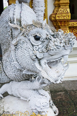 Drache am Wat Buppharam in Thailand