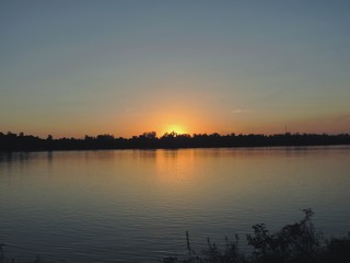 atardecer en río uruguay 4