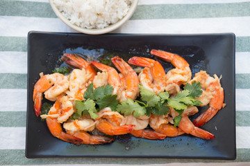Boiled shrimp fried with sweet sauce