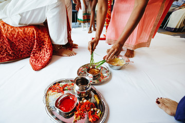 Fototapeta premium Hindus are preparing for a wedding in all its traditions