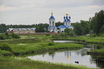 Fototapeta na wymiar view of the old monastery