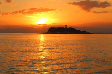 Fototapeta premium 江ノ島と夕日