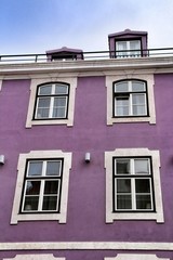 Obraz premium Old colorful and vintage facades in Lisbon