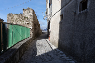 vicolo di paese del sud italia