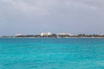 Fototapeta premium Isla Mujeres seen from the ferry, Cancun, Mexico.