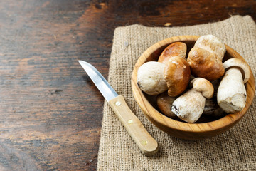 white mushrooms in a plate
