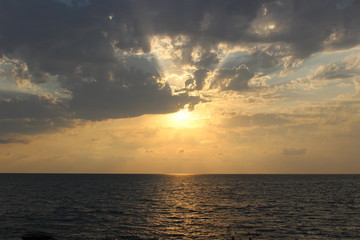 Obraz premium modest sea sunset on the black sea