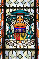 Ecusson. Vitrail de la Crypte. Mémorial des Batailles de la Marne. 1921-1931. Dormans. / Blason. Stained glass window of the Crypt. Memorial of the Battles of the Marne. 1921-1931. Dormans.