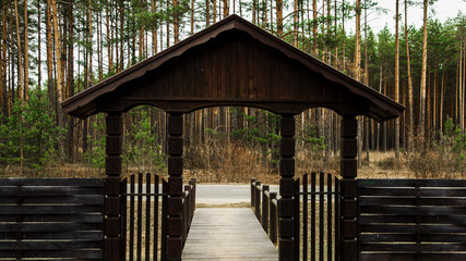  wooden arch-gate