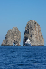 Fototapeta premium rock in the sea