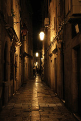 Fototapeta na wymiar 夜のドブロブニク旧市街