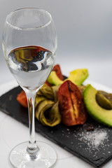MEZCAL CON GUARNICIÓN