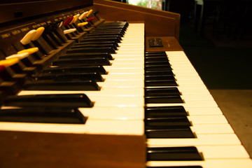  Piano Keyboard, Black and white keypad