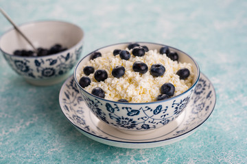 Cottage cheese with blueberries.