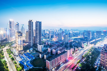 Obraz premium Overhead over the city, the bustling streets