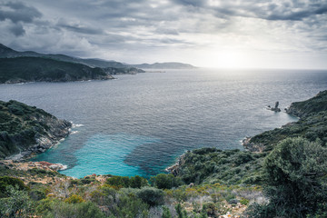 Fototapeta na wymiar An der Küste Korsikas.