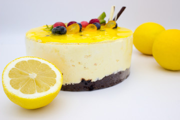 Delicious and delicious lemon cheesecake