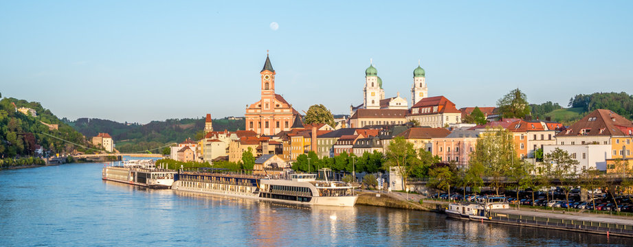 Panorama von Passau mit der Donau
