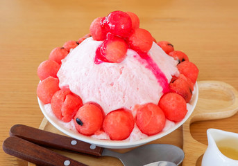 Bingsu sweet dessert shaved korea style / Friut bingsoo watermelon on ice topping