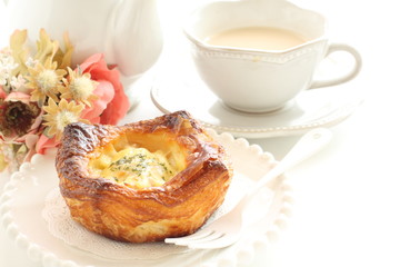 Tuna and mayonnaise Danish Pastry