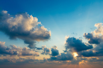 Obraz premium White clouds in blue sky