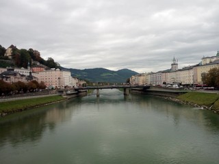 Fototapeta na wymiar Salzburg Fluss Salzach