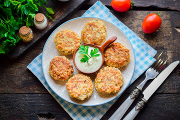 Meatballs as in kindergarten with sour cream.