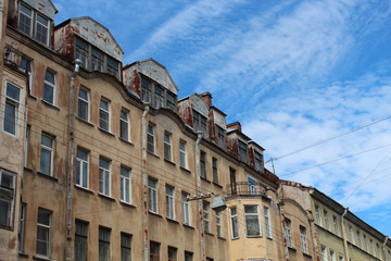 Fototapeta na wymiar old building in the city
