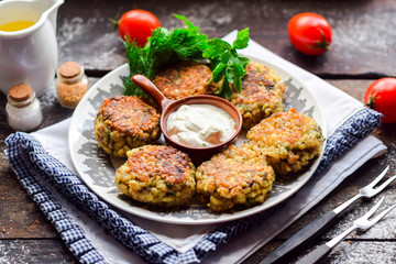  Vegetarian meatballs from barley.