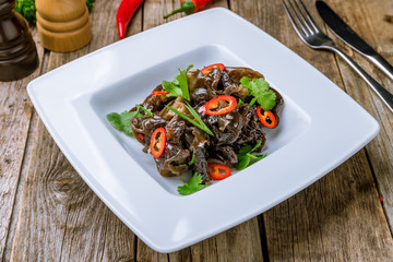 Salad with black Chinese mushrooms